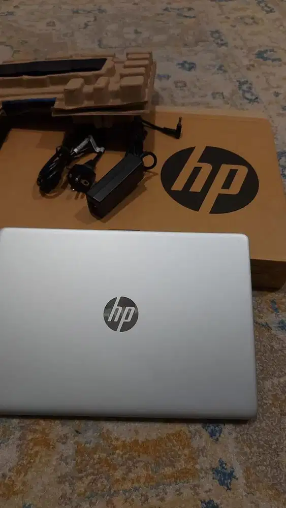laptop mulus HP i3-1215u 8/512gb ssd