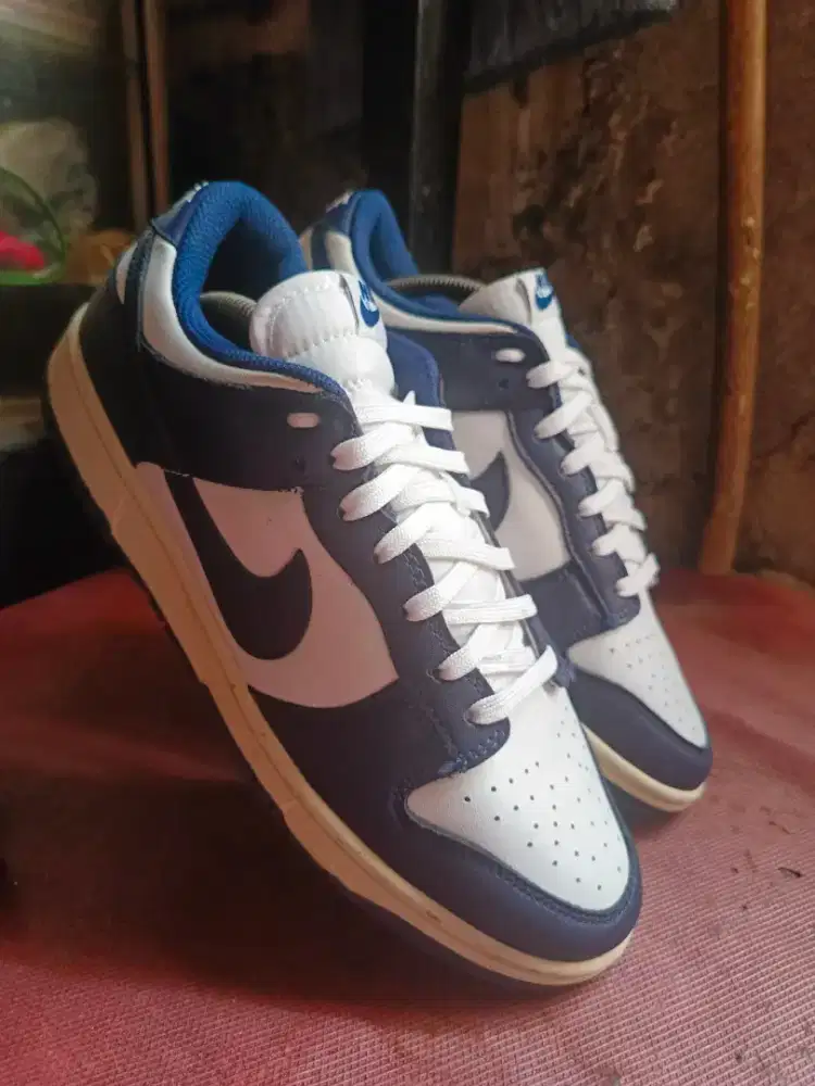 Nike SB Dunk White Navy Good Condition