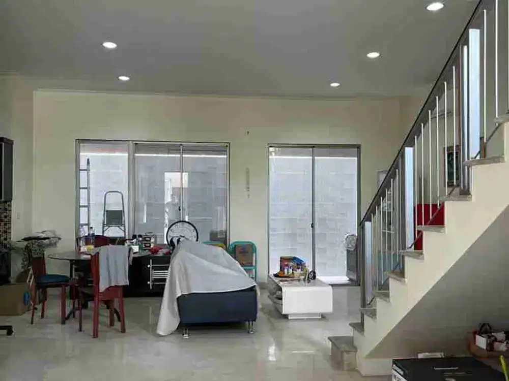 Golf island PIK 2 lantai 8x15 SDH Renov dan Furnished Jual Cepat