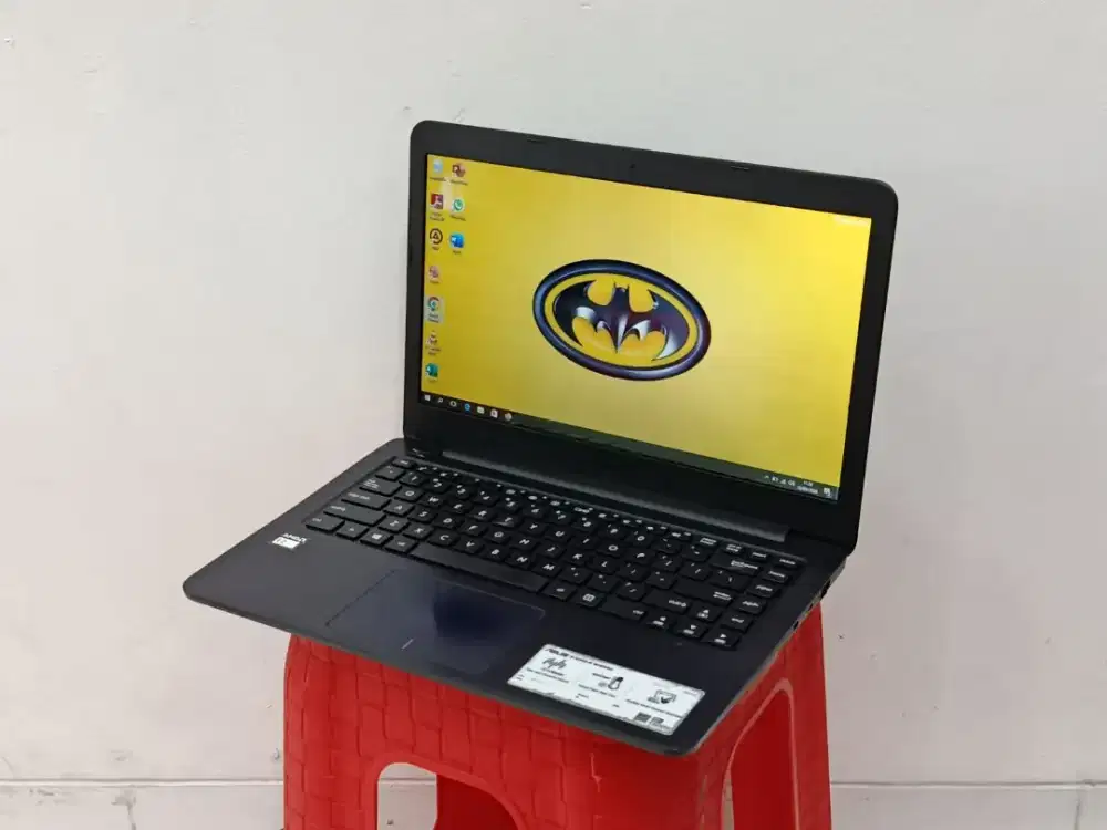 Laptop Asus Vivobook E14E402WA