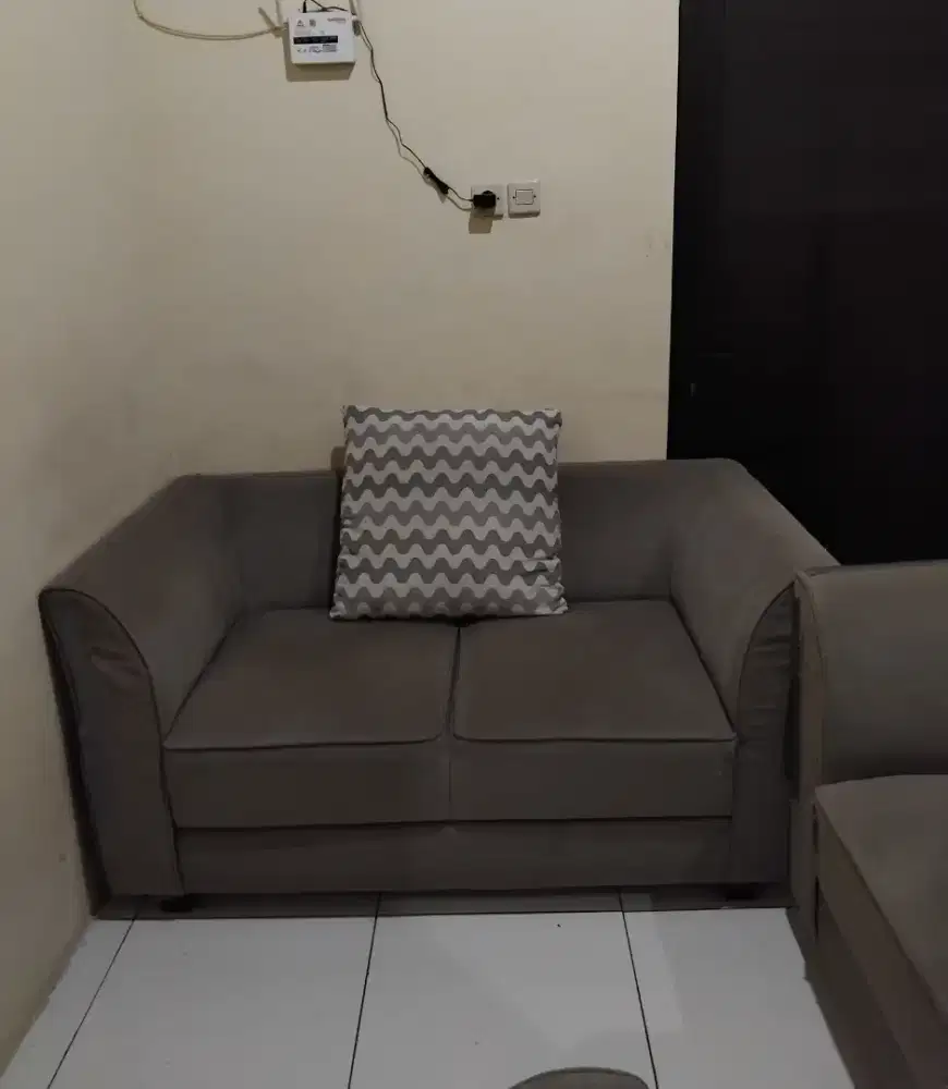 Sofa ruang tamu