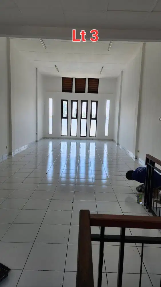 Dijual Ruko 3.5 Lantai Siap Pakai di Mekarwangi Bandung