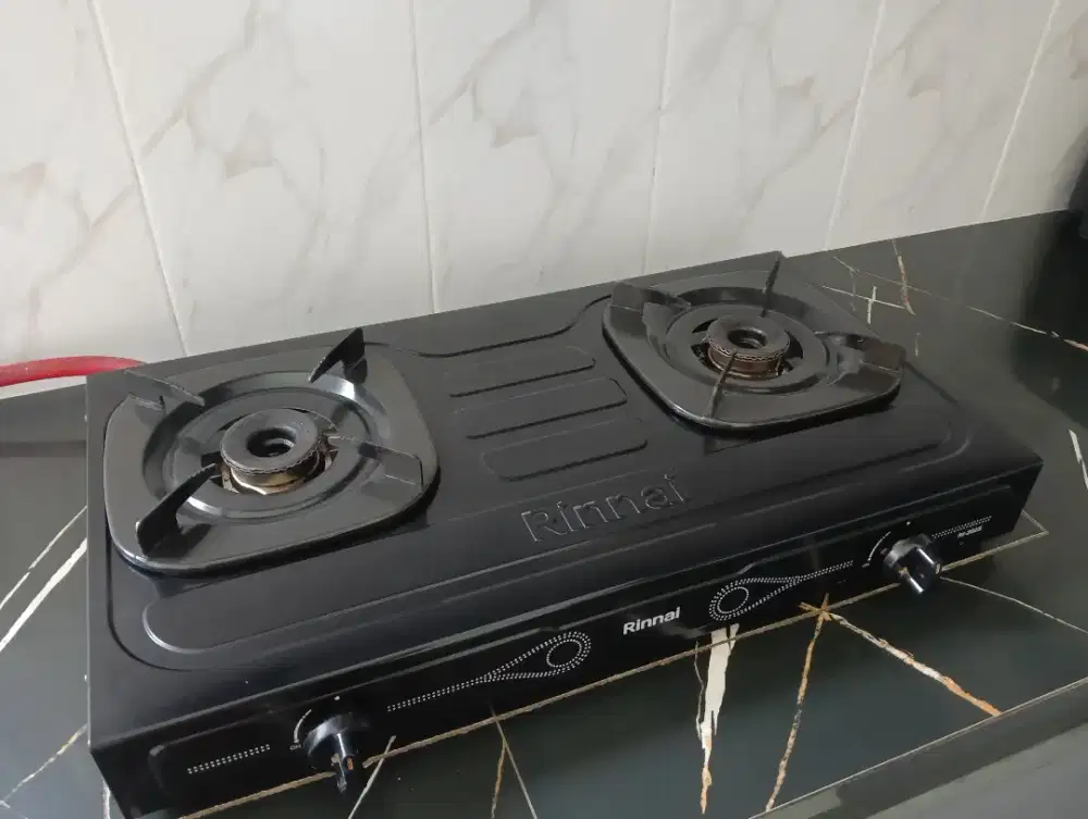 Kompor 2 tungku merk Rinnai