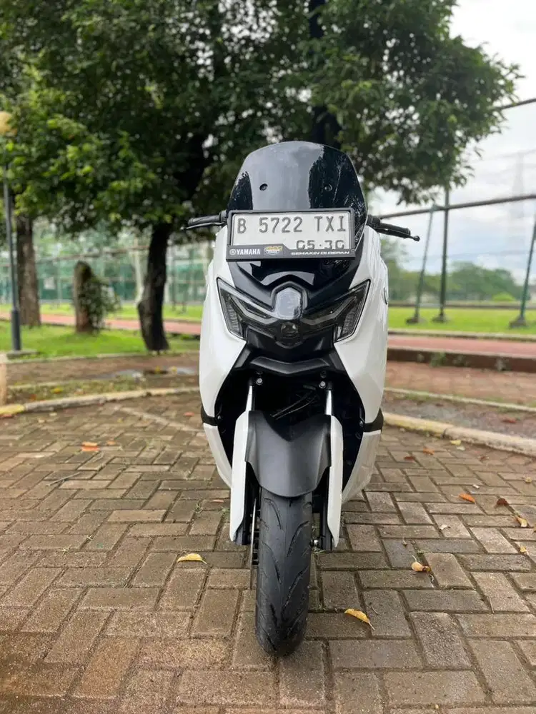 Tgn Pertama, Low Km, Buku Service & Manual Ada, Yamaha YZF R15 V4 2023