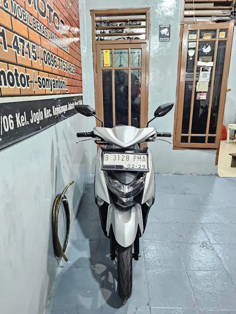 ISTIMEWA! YAMAHA MIO GEAR S 125 ECO LED TAHUN 2023 / 2022 SILVER DOFF