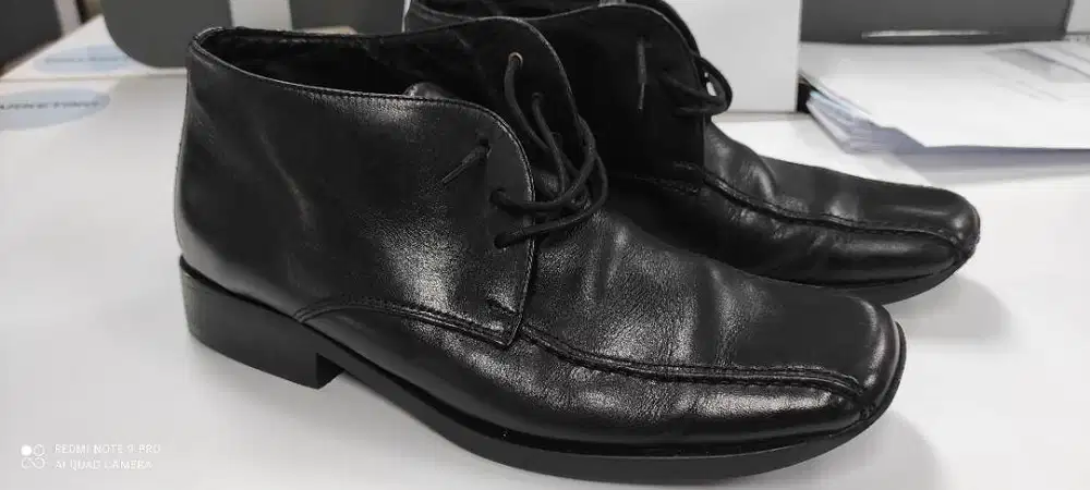 Sepatu Merk NEXT  Warna Hitam SIze 42