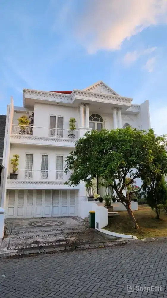 Rumah Mewah Classic Modern Pakuwon Indah Surabaya FullFurnish SiapHuni