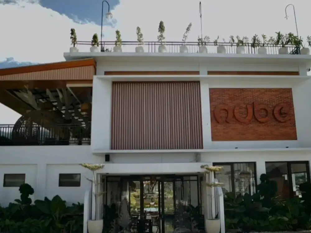 Tempat Usaha Bekas Restoran Lokasi Ramai, Parkir Luas & Potensi Bisnis Besar di Batu Malang