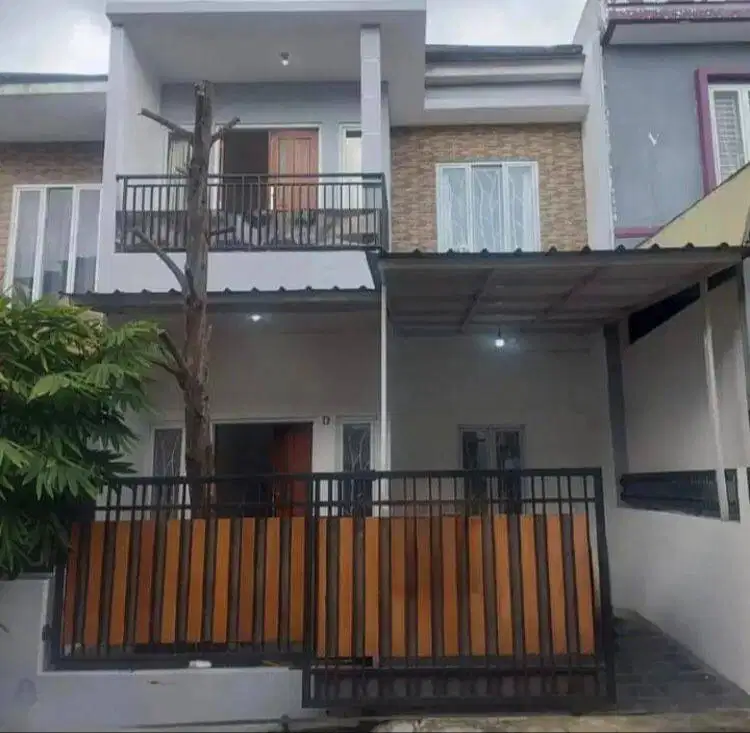 Disewakan tahunan Rumah dalam cluster strategis di Serua, Ciputat