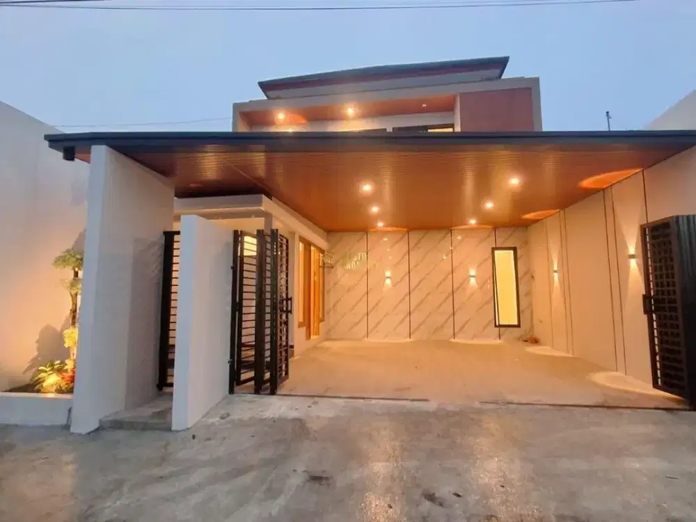 RUMAH MEWAH 2 LANTAI SIAP HUNI DEKAT EXIT TOL PURWOMARTANI – SLEMAN