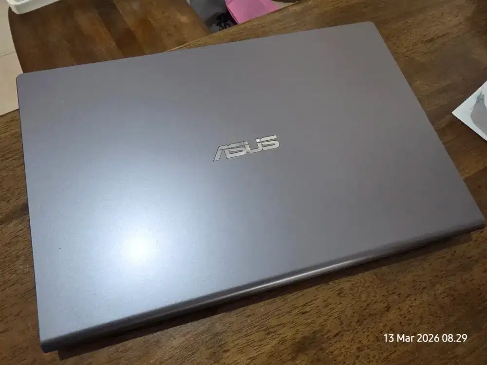 Laptop Asus VivoBook Core i3 4/256