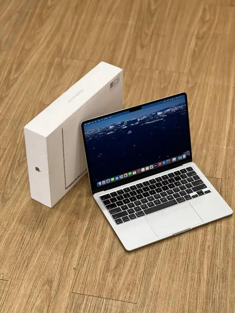 MacBook Air M4 2025 13inch 16/256