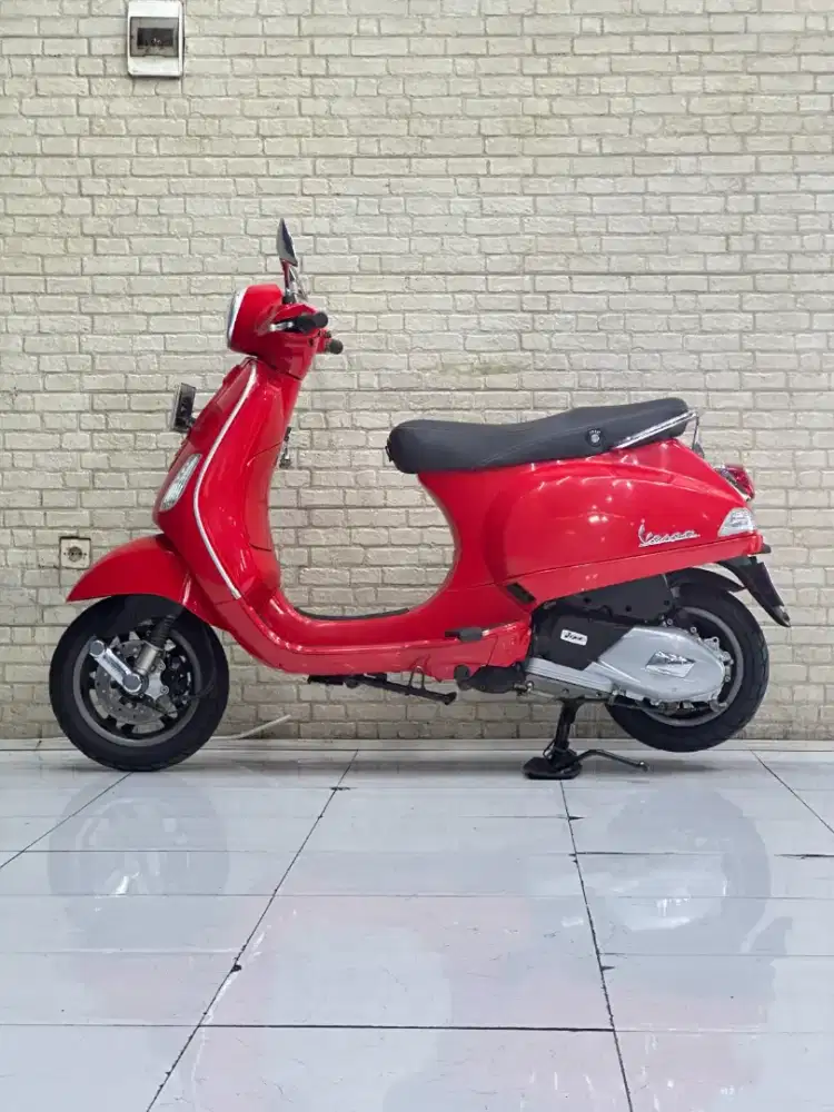 TERMURAH‼️Vespa LX 125 2022 Red Favorite - Dava mustika