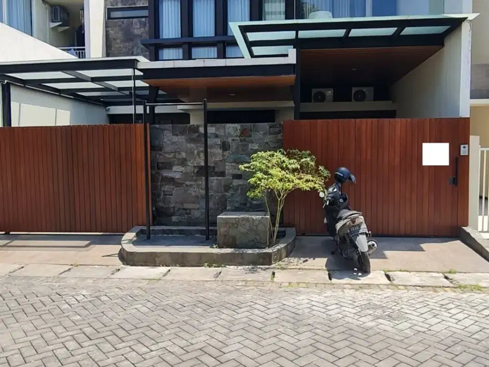 Rumah Mewah Furnish Di Taman Rivera Regency Surabaya