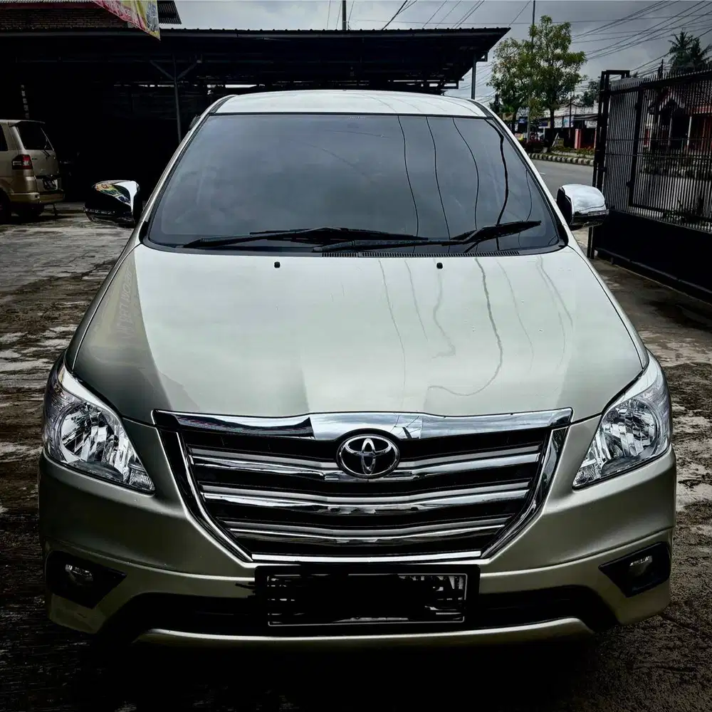 INNOVA G AT 2.5 2014