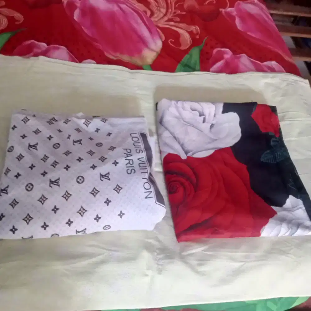 Dijual cepat Dua sprei katun Jepang