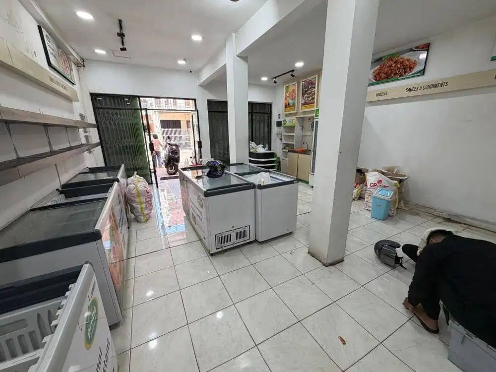 Disewakan Ruko Bangunan Ex Primax di Sawah Kurung Bandung