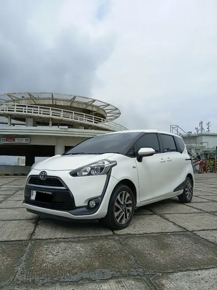 Toyota Sienta V 1.5 Matic 2019 Terawat Sienta V 2019
