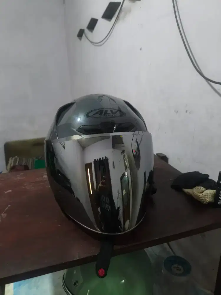 Helm Alv Ultron Pro + Intercom