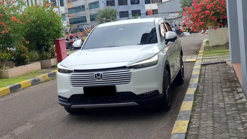 Km2rb honda hrv hybrid sensing 2025 putih
