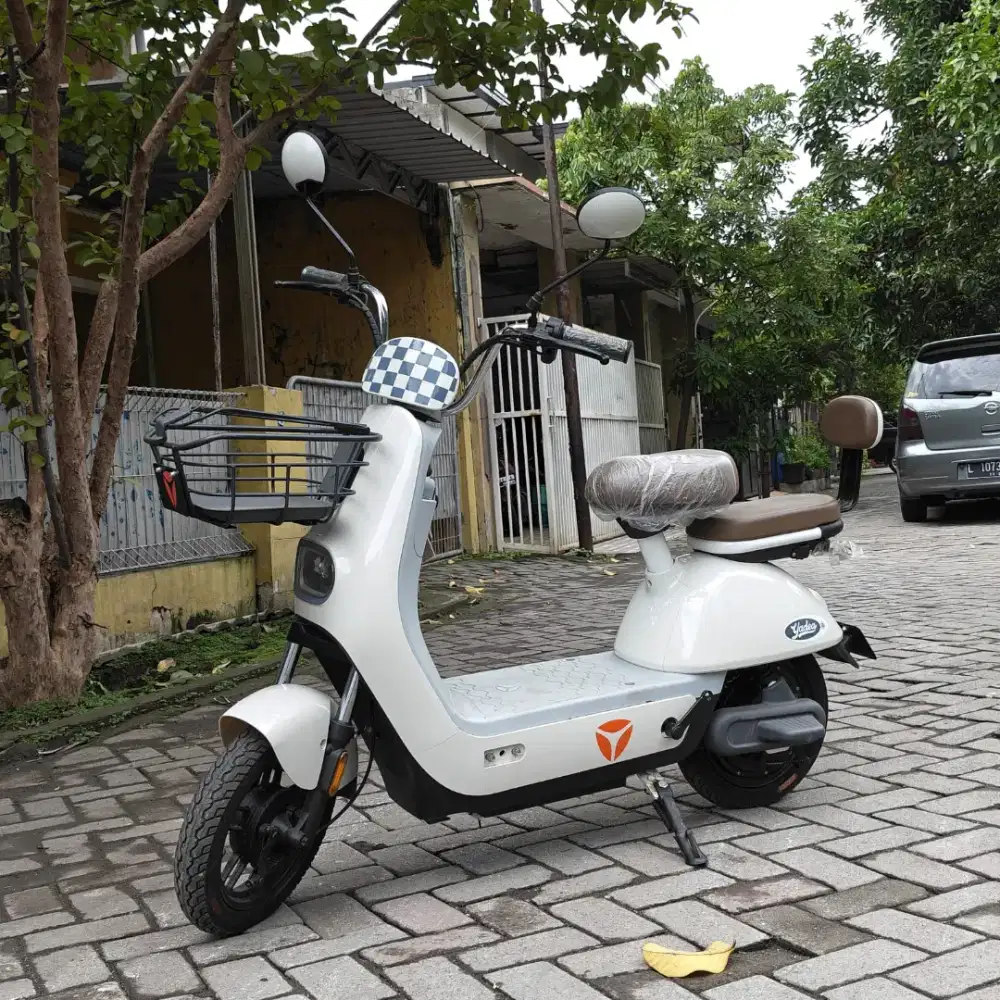 SEPEDA LISTRIK YADEA TERKUAT DAN BERGARANSI RESMI