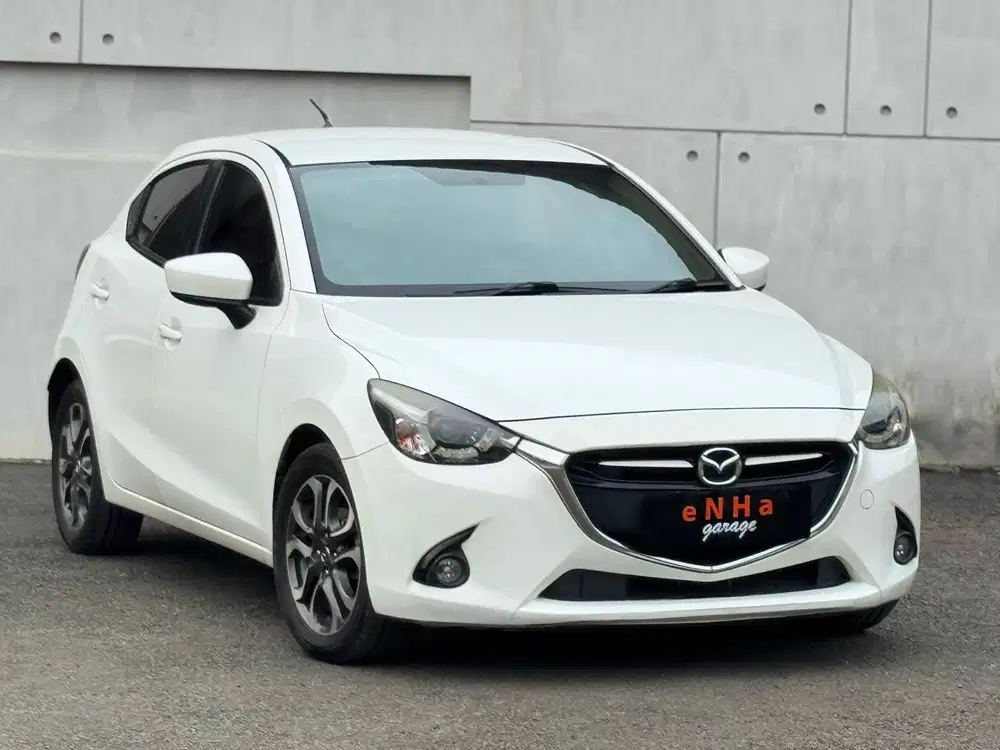 Mazda 2 R matic 2015 istimewa...