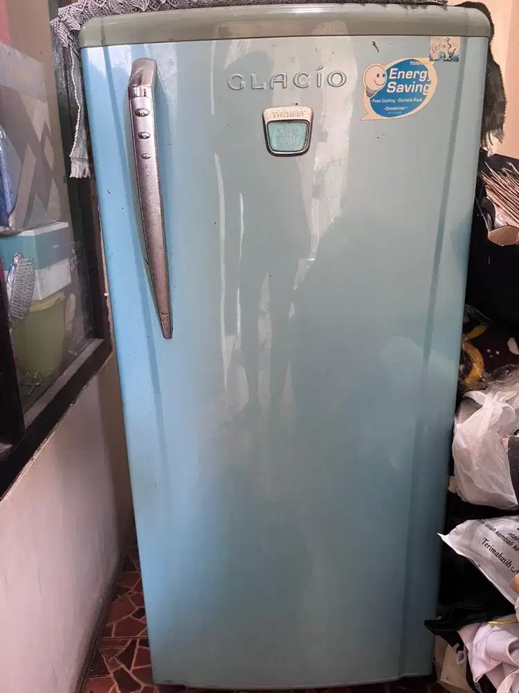 Silahakn di pinang kulkas 1 pintu glacio