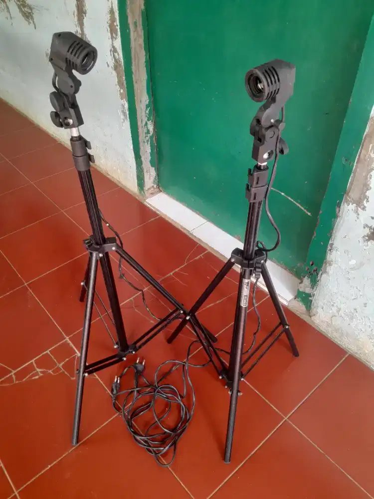 Aksesoris jual tiang lampu kamera masih layak pakai lok pasar minggu .