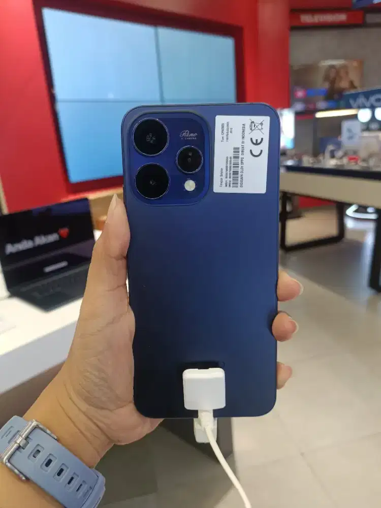 OPPO RENO 15 5G Ram 12Gb 256Gb Bisa Cicilan Bunga Pasti Ringan