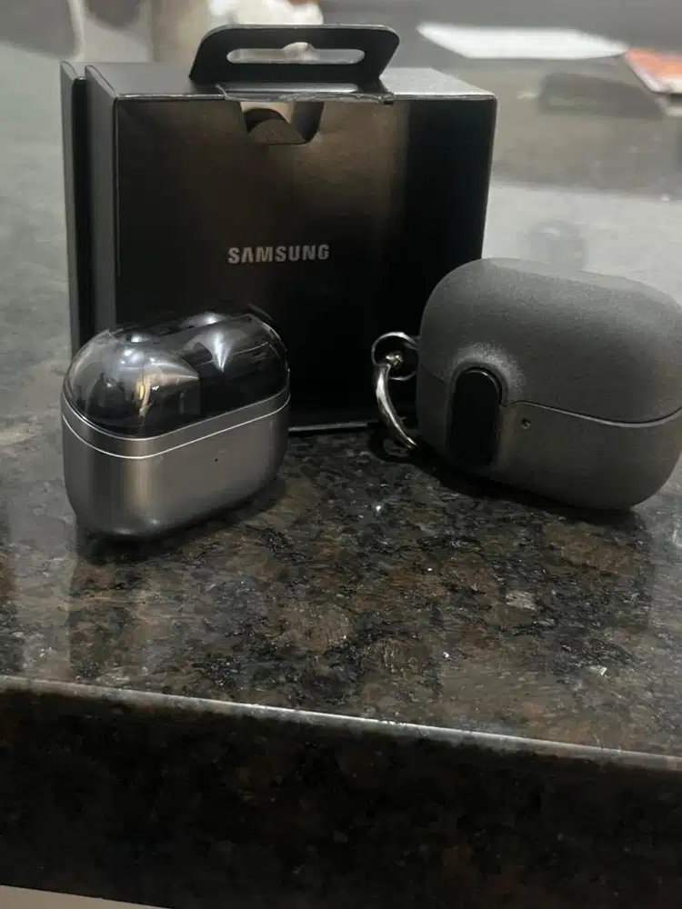 Samsung galaxy earbuds 3 pro headset