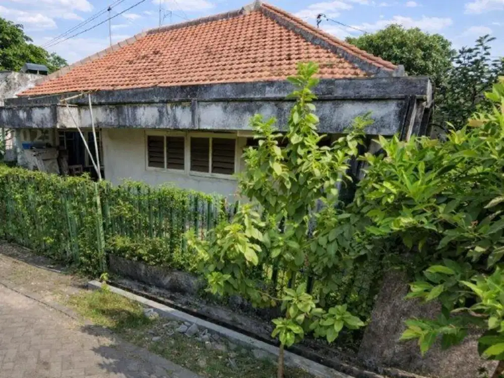 Rumah Gading Pantai, Kenjeran Strategis • Row 3 Mobil