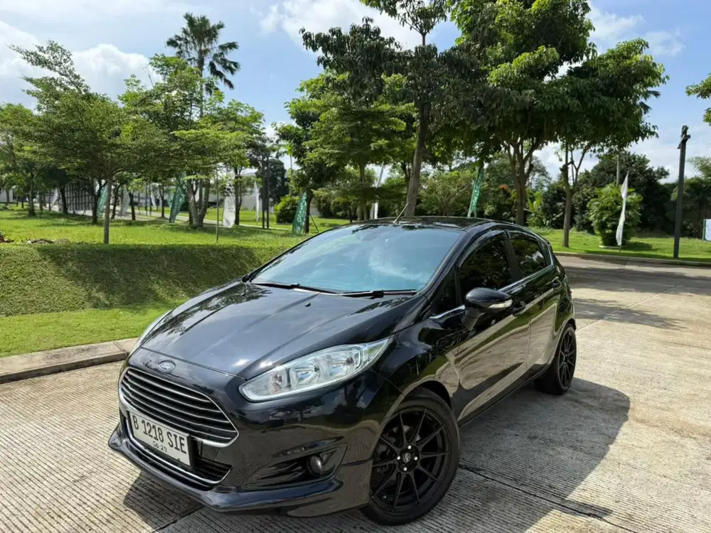 Ford Fiesta 1.5 S AT 2014 Bensin