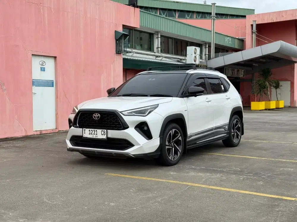 Toyota Yaris Cross GR Two Tone 2023 A/T Hybrid