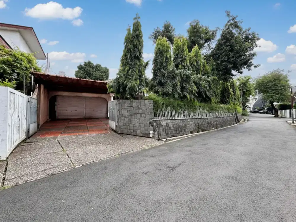 RUMAH MEWAH DALAM KOMPLEK DI TEBET - MENTENG DALAM !