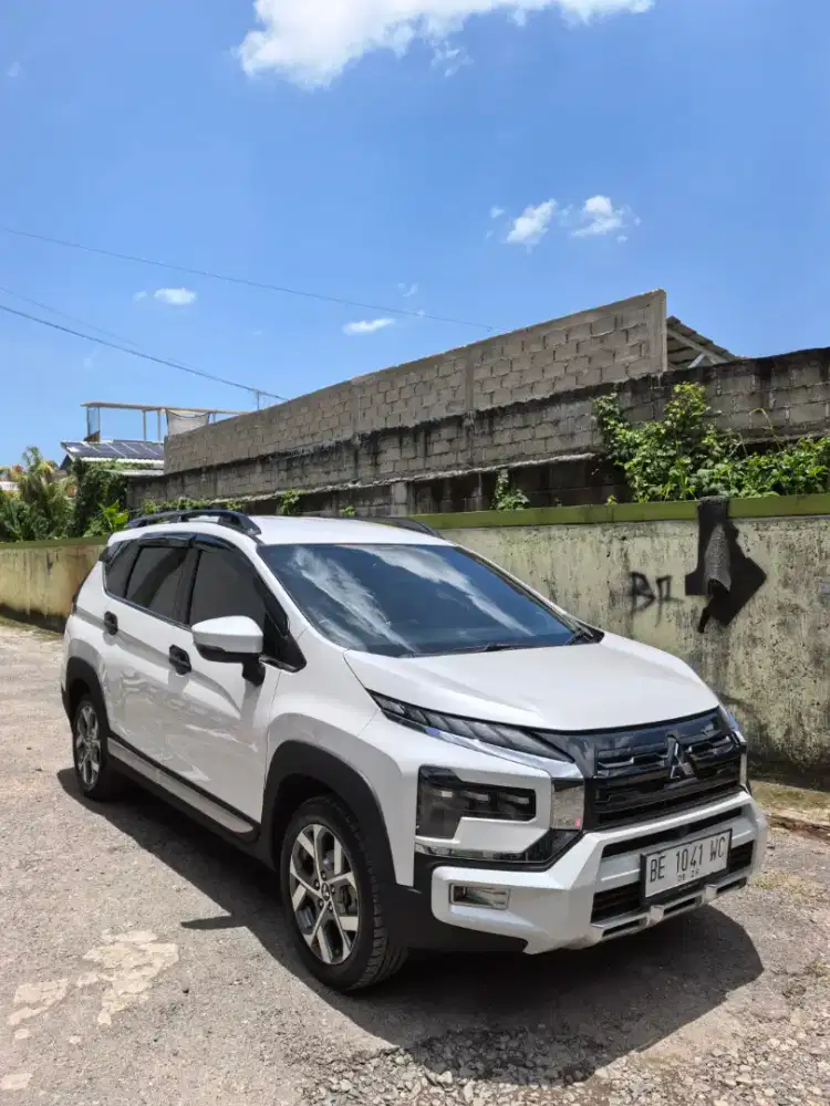 Xpander Cross tipe tertinggi matic 2023 Putih Mutiara