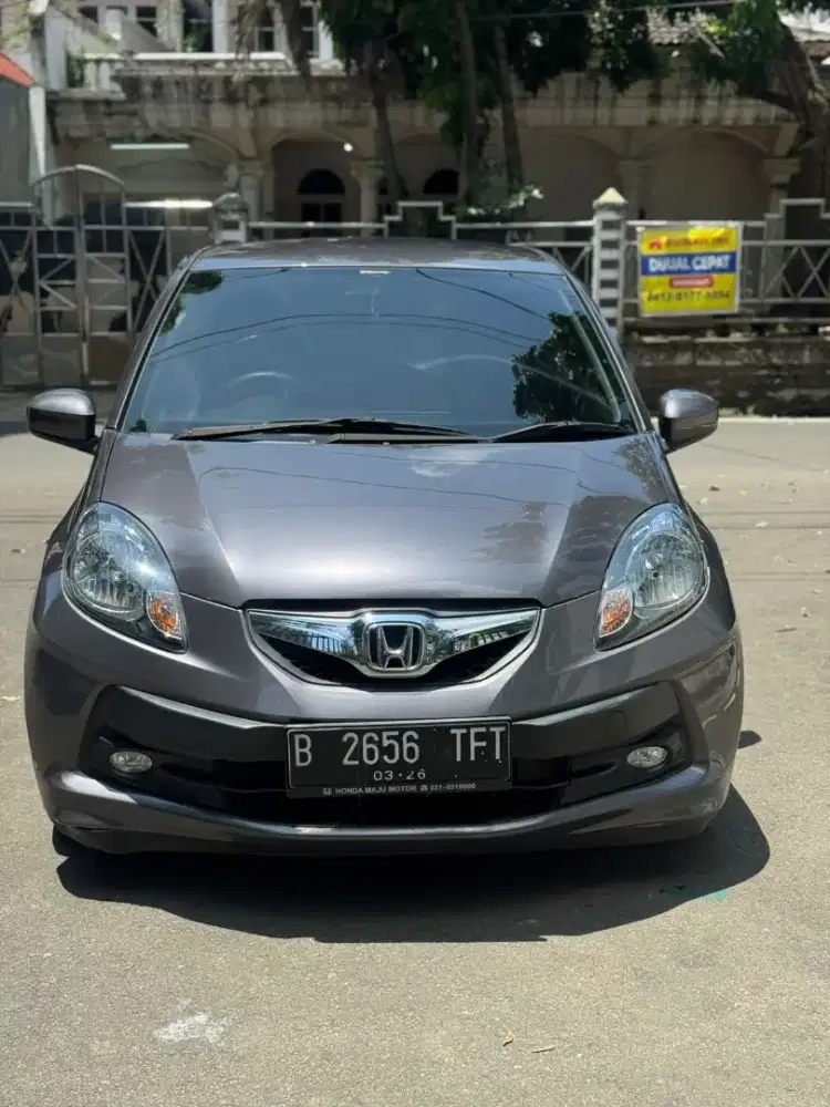Dijual cepat Honda brio E 2017 A/T 100jtan!!