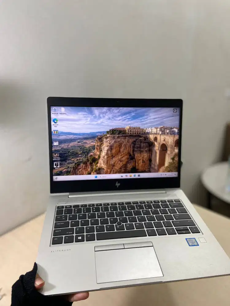 LAPTOP HP 830 G6 CORE i5 gen8 8GB/256GB 13,3-INCH FULL HD *REC