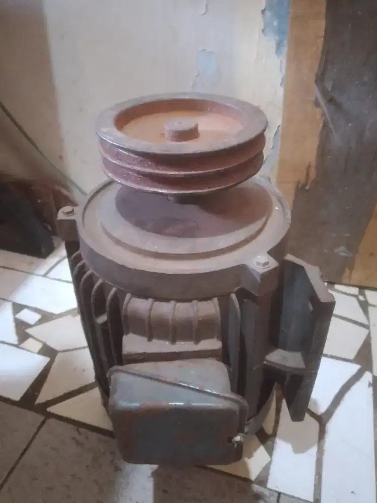 Juka dinamo bekas mesin belah kayu