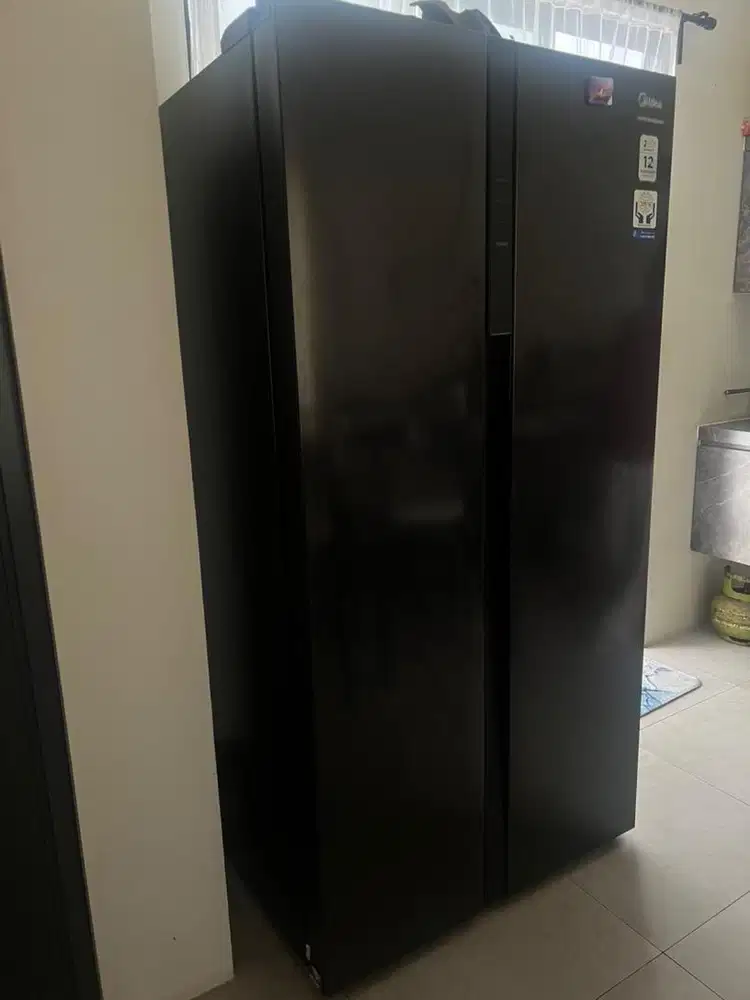 Kulkas midea 2 pintu