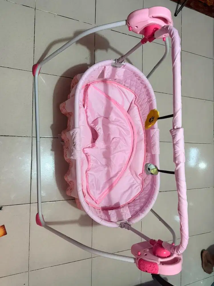 Ayunan bayi Elektrik