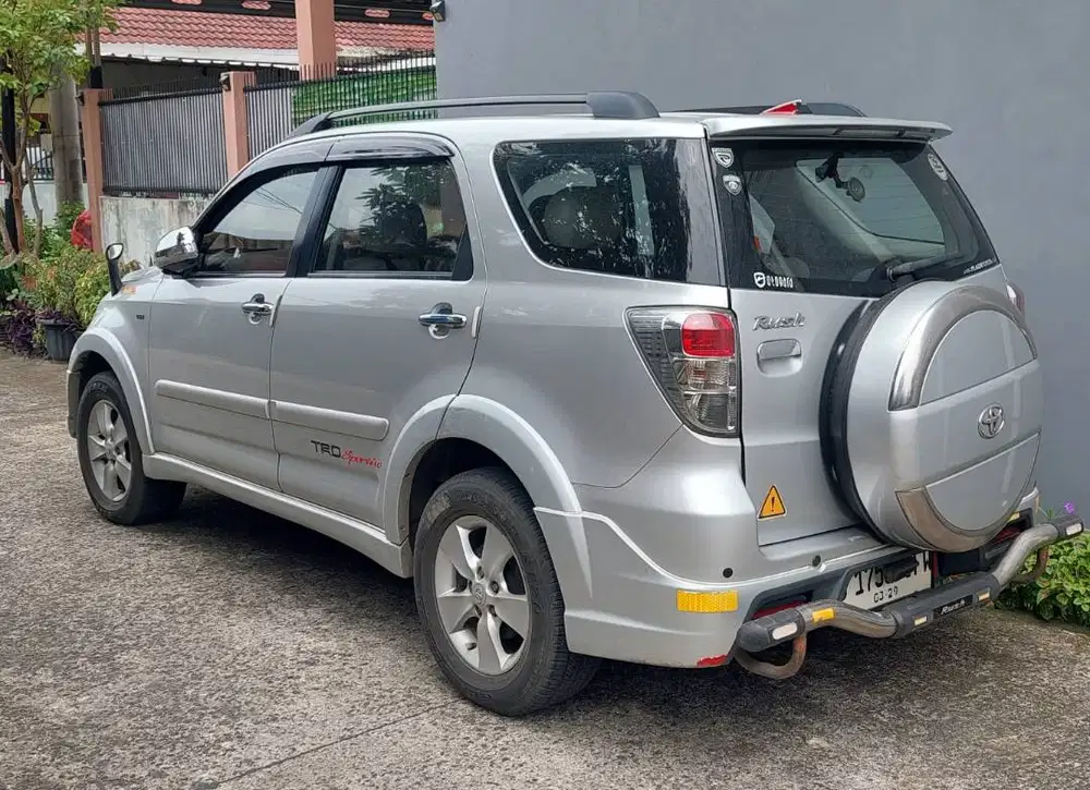 JUAL MOBIL RUSH 2014, tANGAN PERTAMA HARGE NEGO