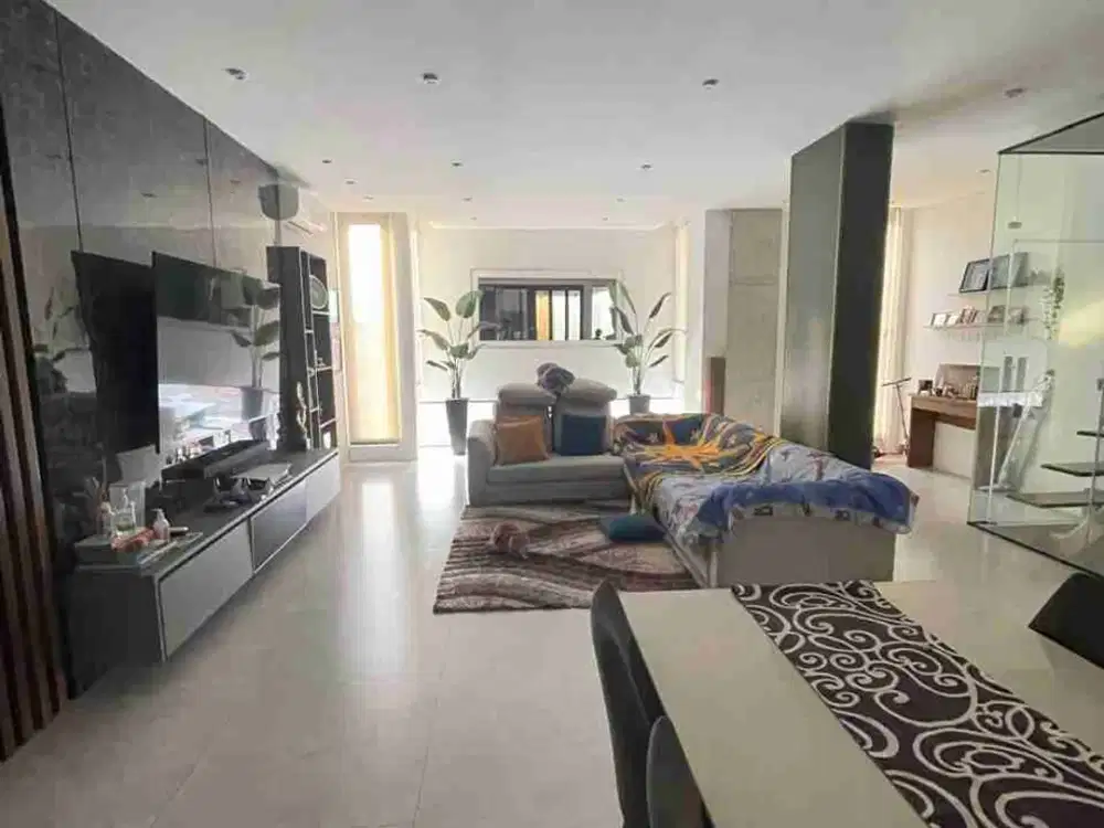 Di Jual Rumah Siap Huni ada Private Pool di Pondok Betung