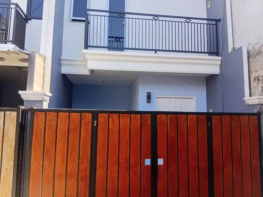 Rumah Baru 2 Lantai Di Jalan Libra Surabaya