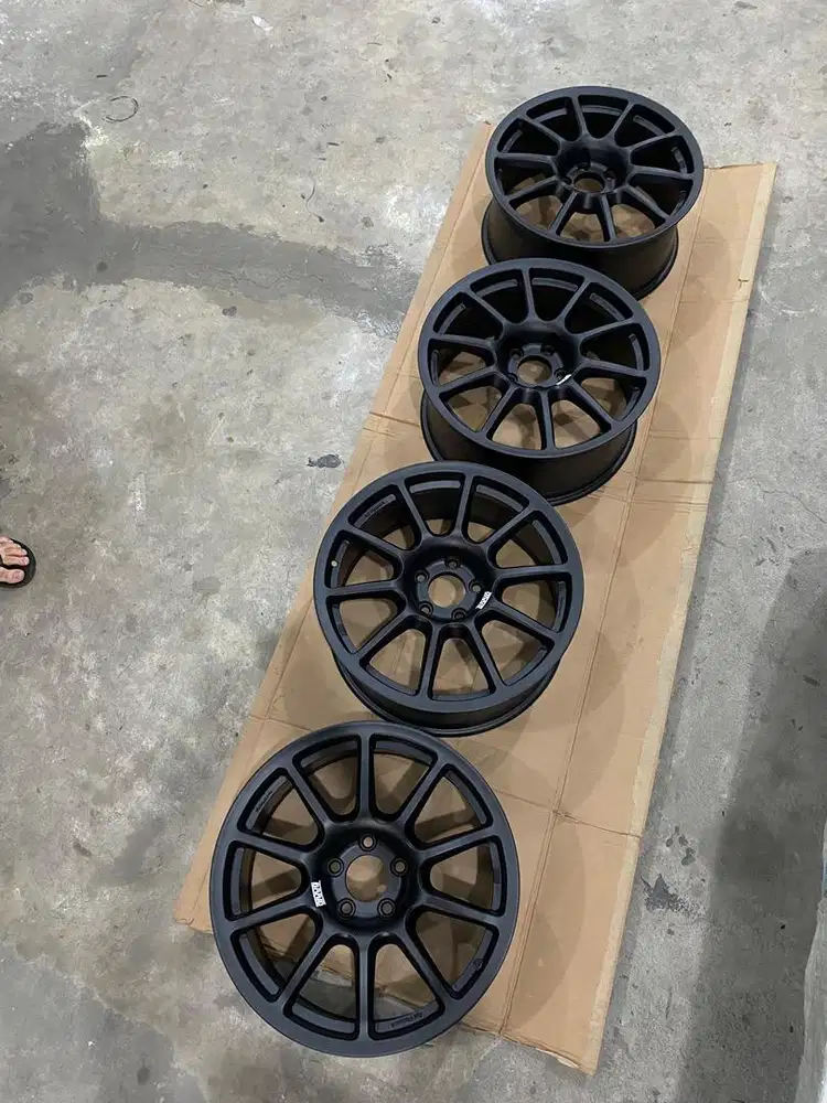 Spain Braid Fullrace-A Ring 18 5x114 5x112 Velg Original Ori R18