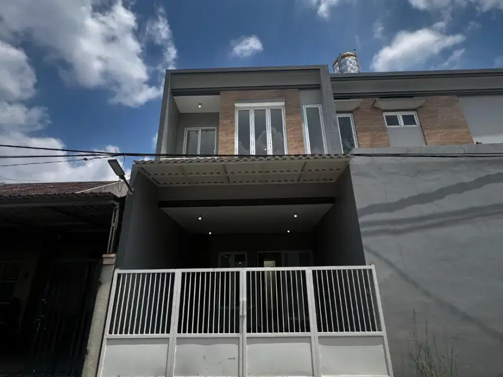 Rumah Baru 2 Lantai Di Pondok Tjandra Sidoarjo