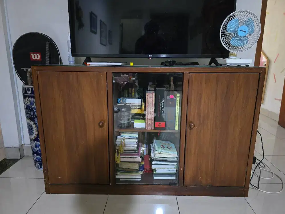 Meja TV / Buffet Kayu Klasik Multifungsi
