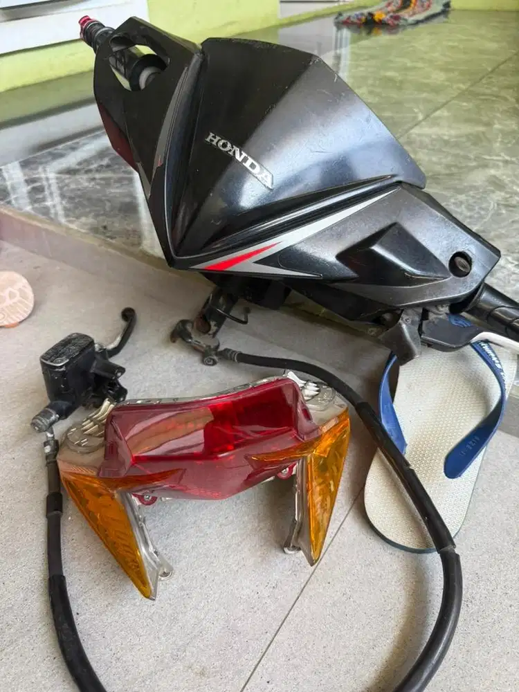 Spedometer stang lampu rem Vario 125 Old