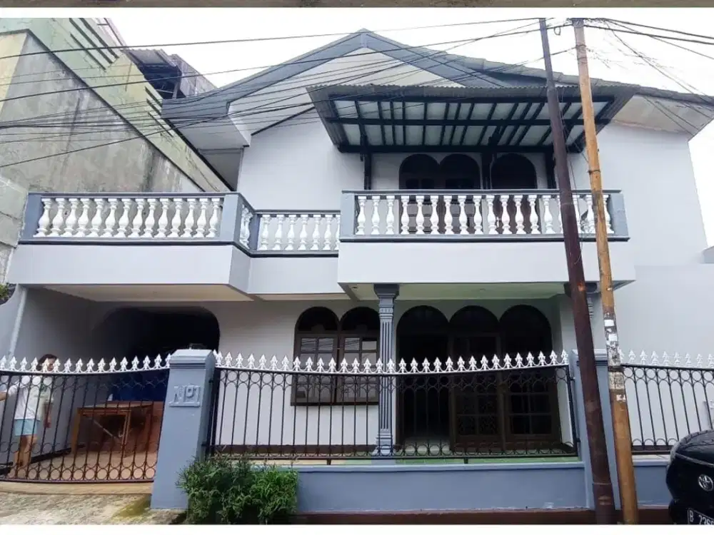 Disewakan Rumah Hoek 2 lantai Renov di Pulo Asem Rawamangun