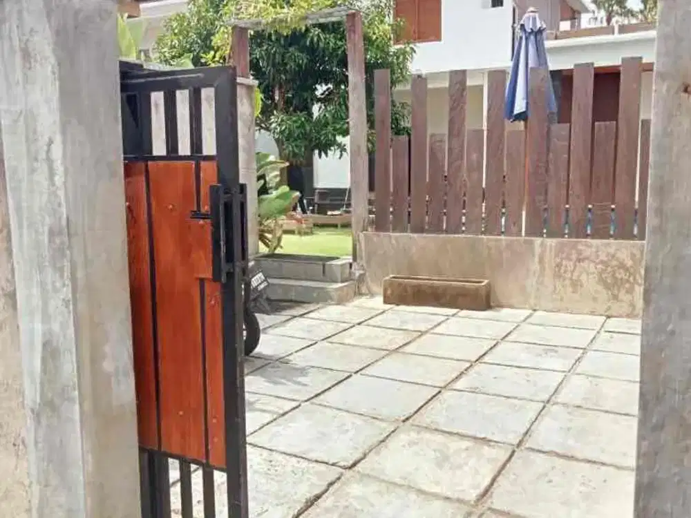 2 Rumah Versi Villa Full Furnish Dengan Parkir Motor dan Parkir Mobil