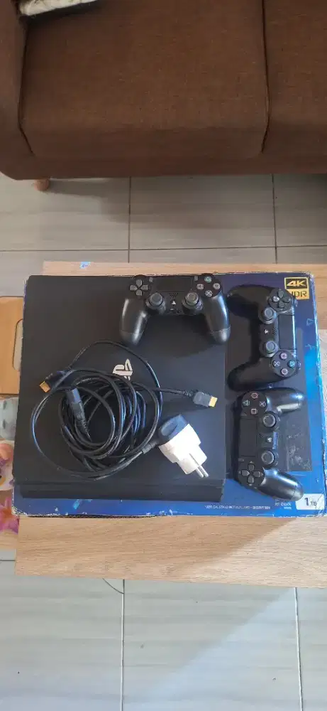 Jual BU PS 4 Pro istimewa
